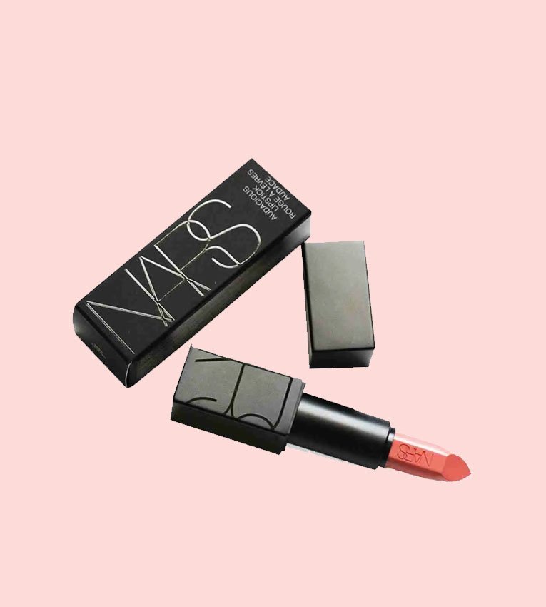 Choosing Custom Lipstick Boxes for Beauty Retailers